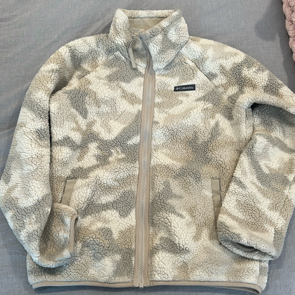 Columbia women’s Sherpa style jacket